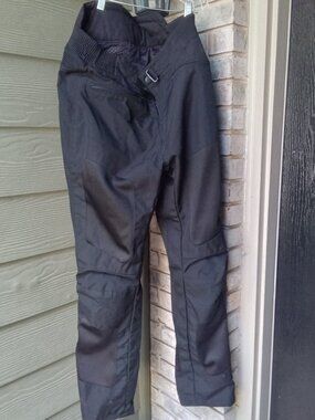 The Triumph Motorcycle armour Pants are designed for motocross riders